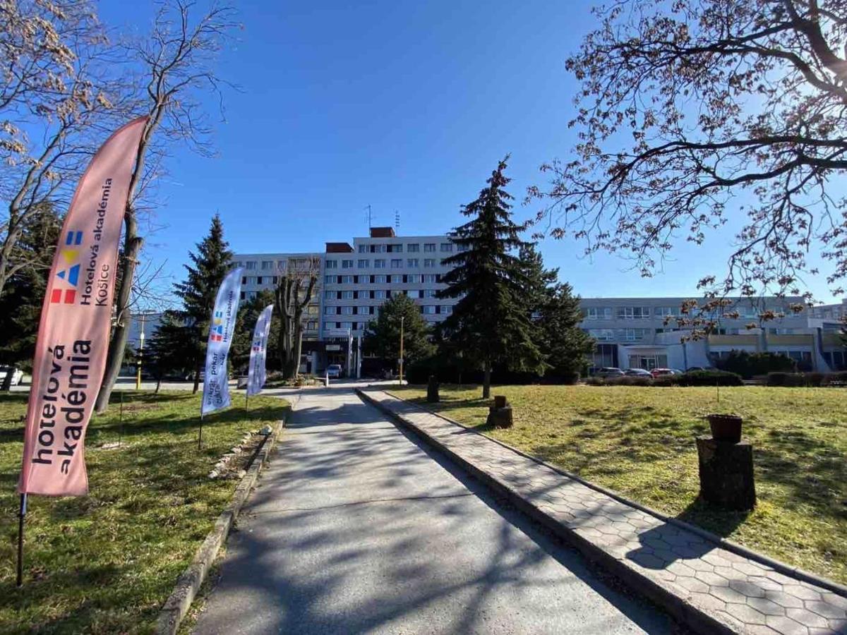 Hotel Akademia Košice Exteriör bild